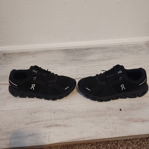 On Clouds Other - On Cloud 6 Triple Black Mens Running Athletic Casual size 7 men